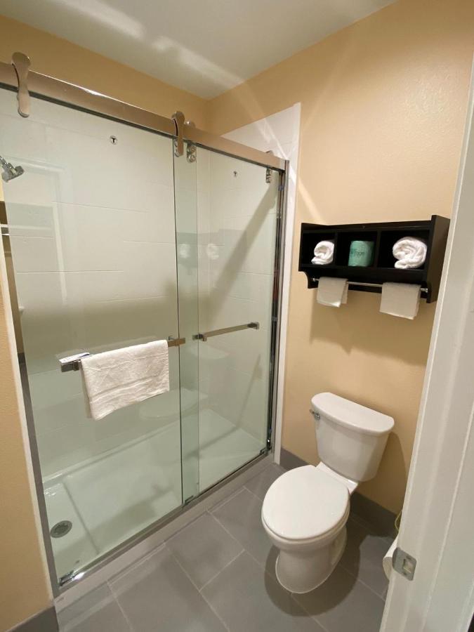 Scottish & Willowbrook Hotel 2*